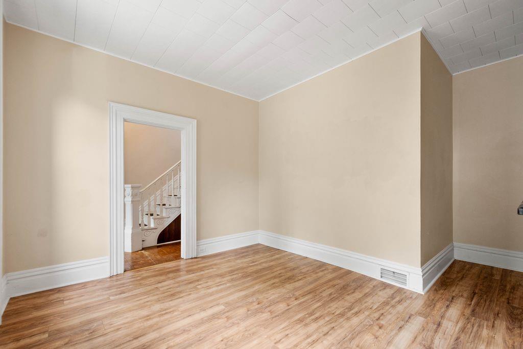25 Divinity Street Pittsburgh, PA 15214 - Photo 2 of 27 Gallery Image 2