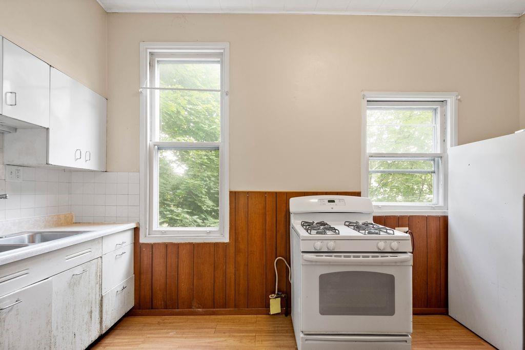 25 Divinity Street Pittsburgh, PA 15214 - Photo 8 of 27 Gallery Image 8