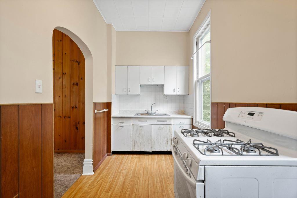 25 Divinity Street Pittsburgh, PA 15214 - Photo 9 of 27 Gallery Image 9