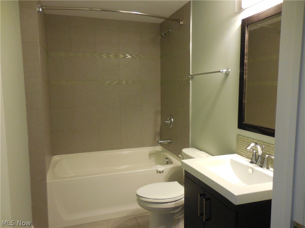 1237 Washington Avenue, Unit 1212 Cleveland, OH 44113 - Photo 22 of 28
