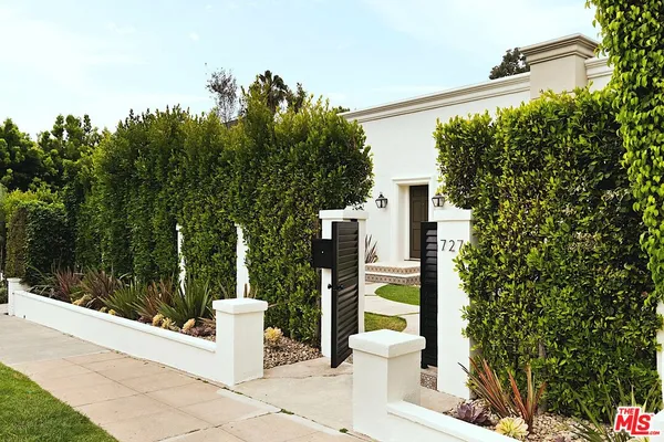 $15,750 | 727 North Doheny Drive, Beverly Hills, CA 90210