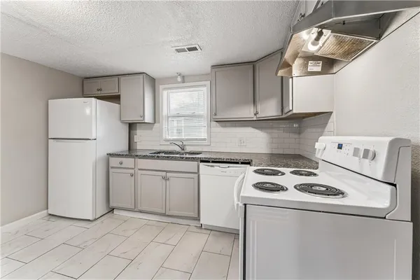 $150,000 | 808 South Savage Street, Independence, MO 64050