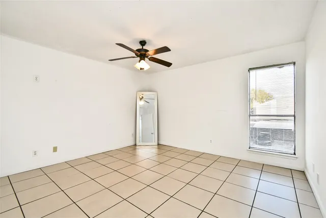 $1,150 | 10211 Sugar Branch Drive, Unit 342, Houston, TX 77036