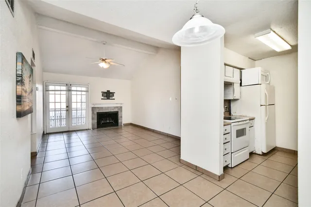 $1,150 | 10211 Sugar Branch Drive, Unit 342, Houston, TX 77036