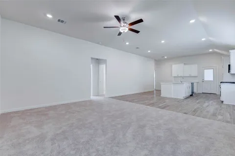 $299,000 | 6467 Escondido Drive, Rosharon, TX 77583