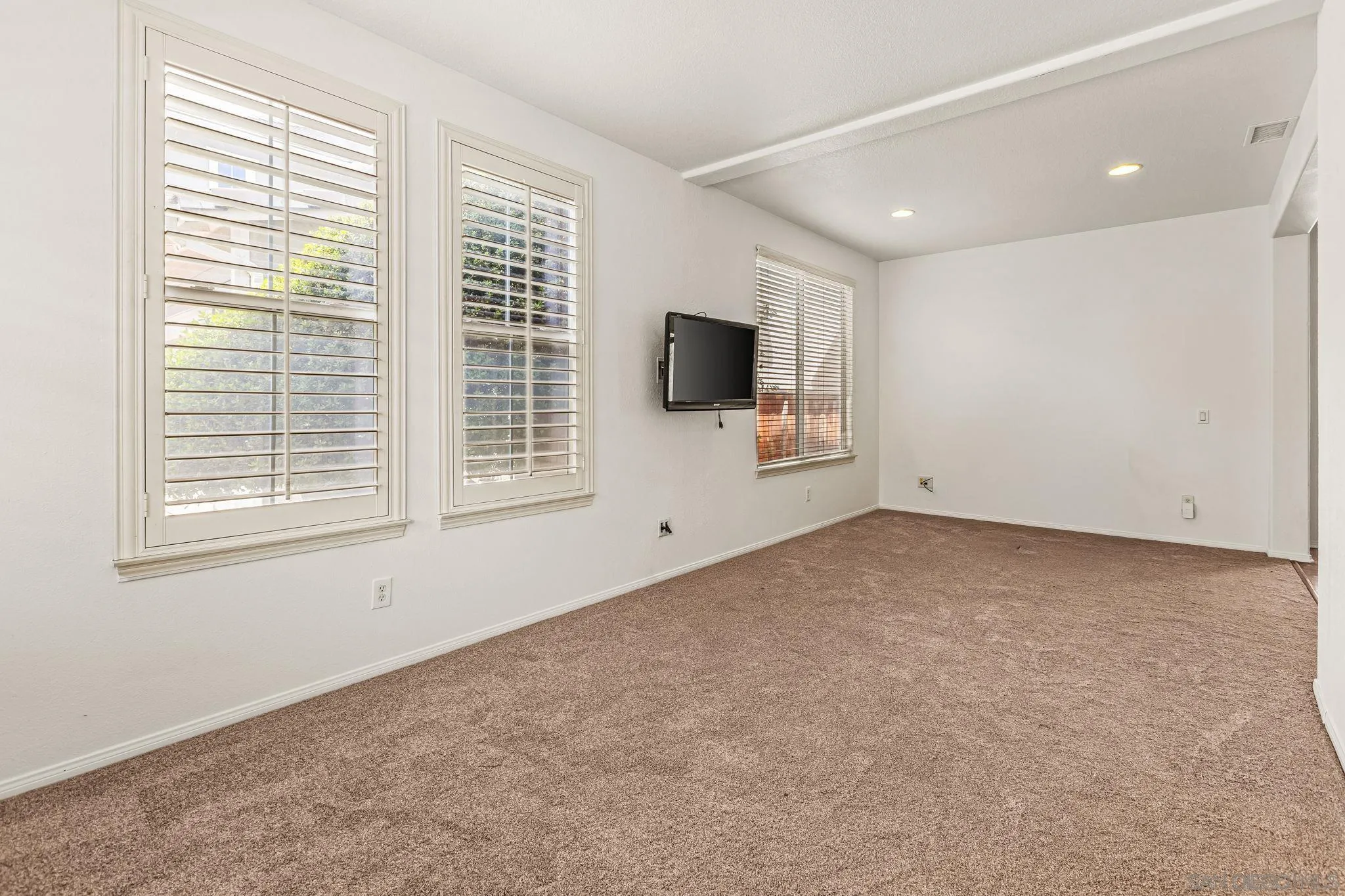 Livingroom/Dinning Room