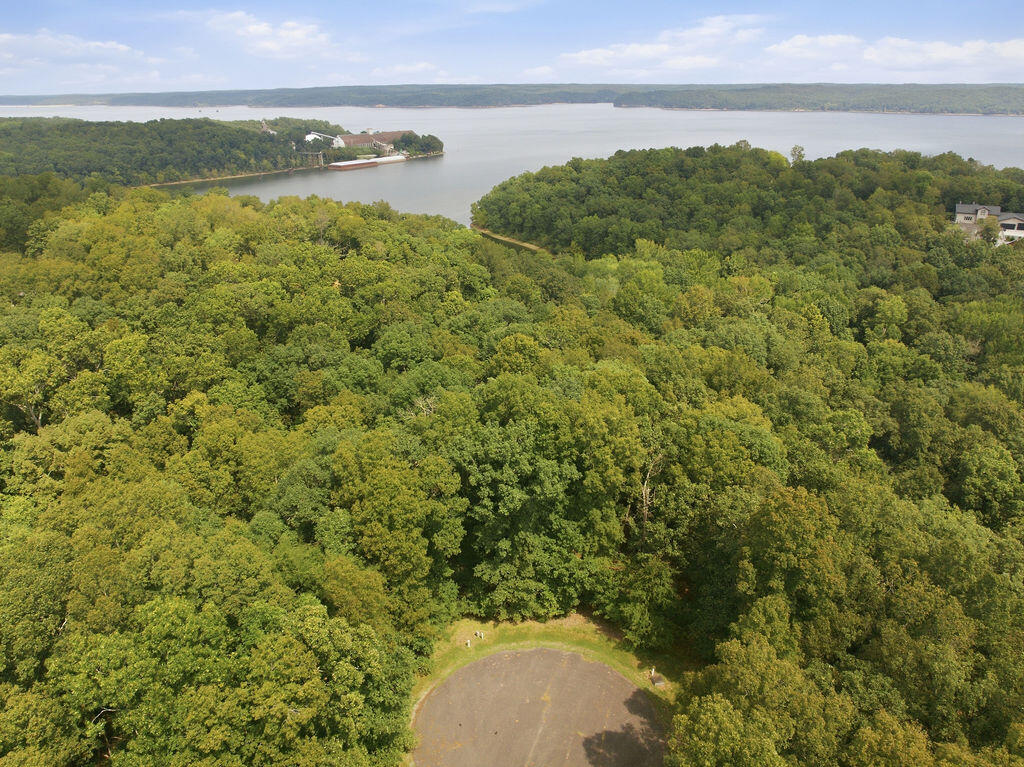 38-39 Hawkridge Road Murray, KY 42071 - Photo 1 of 13 DJI_20260910083308_0139_D