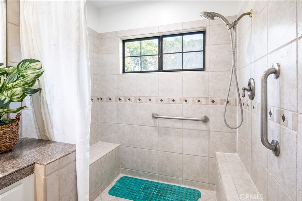 492 East Yale Loop Irvine, CA 92614 - Photo 16 of 31