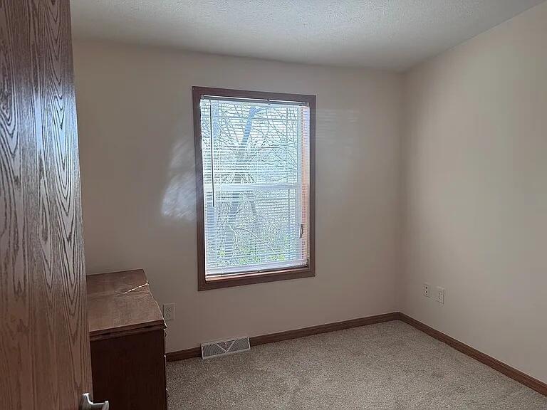 530 East Rainbow Road Newaygo, MI 49337 - Photo 6 of 21 05b463d347cc82da59a9469bbdca04f5-cc_ft_7