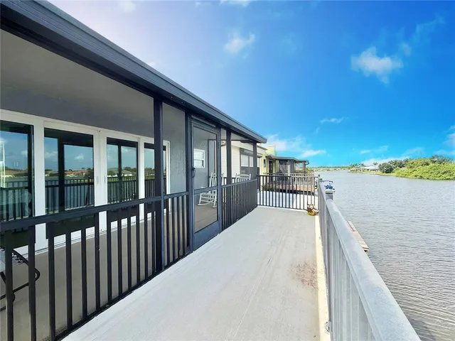 $520,000 | 12918 Southwest Doug Drive, Unit 12918, Lake Suzy, FL 34269