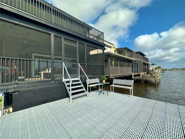 $520,000 | 12918 Southwest Doug Drive, Unit 12918, Lake Suzy, FL 34269