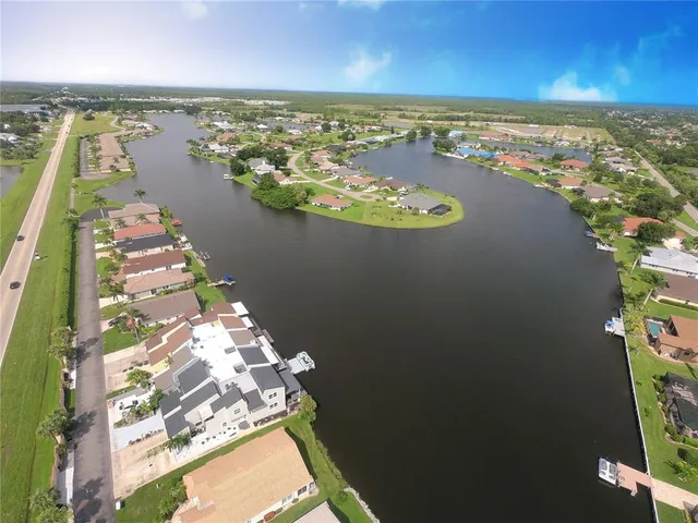 $520,000 | 12918 Southwest Doug Drive, Unit 12918, Lake Suzy, FL 34269