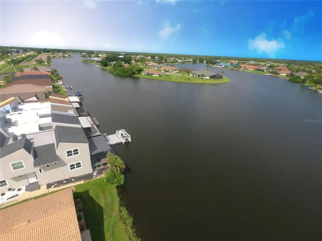 $520,000 | 12918 Southwest Doug Drive, Unit 12918, Lake Suzy, FL 34269