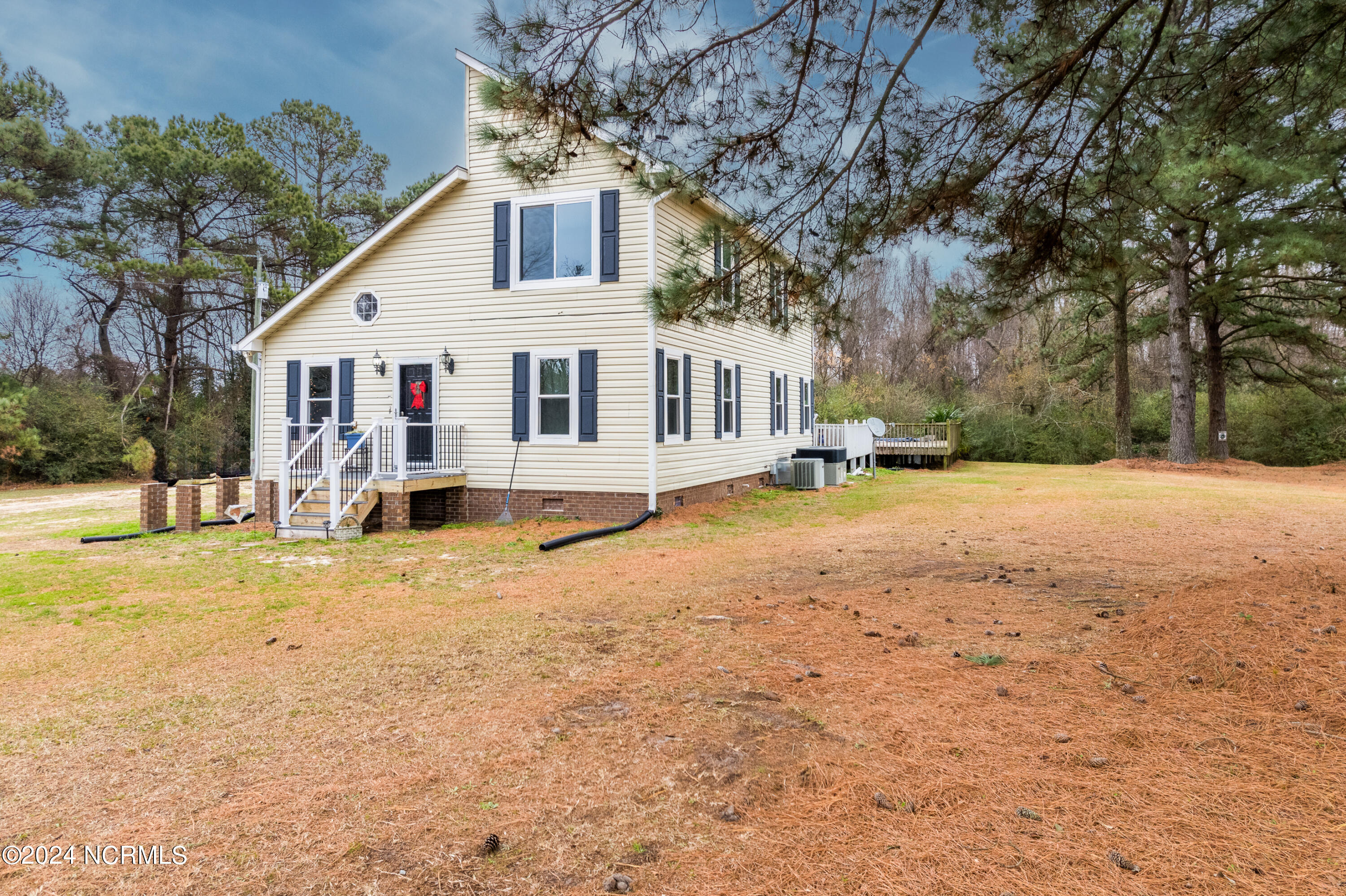 1344 South McCullen Road Clinton, NC 28328 - Photo 1 of 23 front view