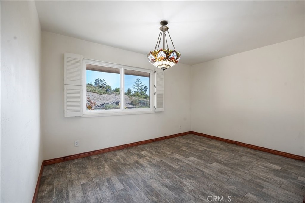 1509 Macadamia Drive Fallbrook, CA 92028 - Photo 30 of 50 Dining room
