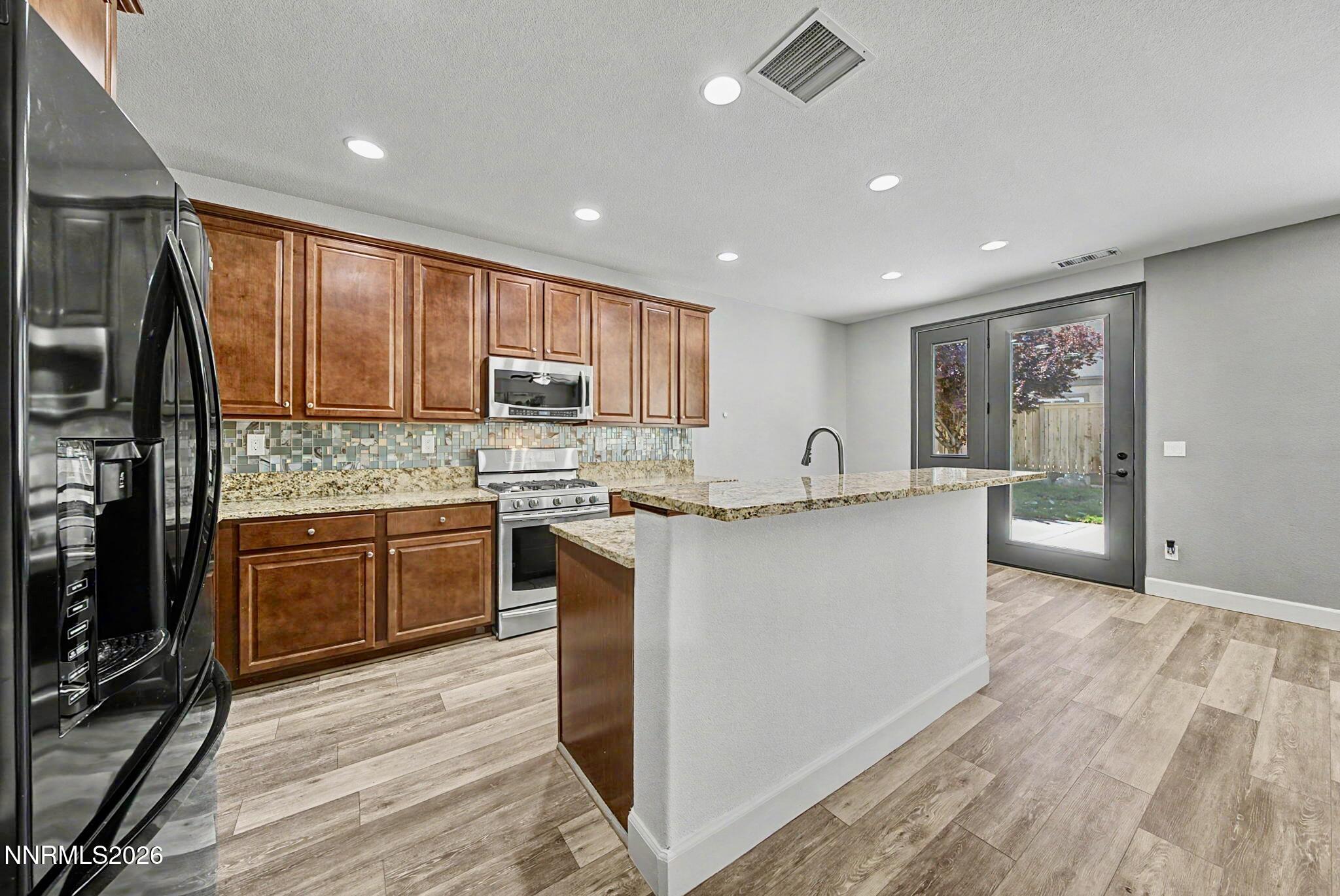 10891 Pebble Hill Drive Reno, NV 89521 - Photo 8 of 44 16-DSC07379-Edit