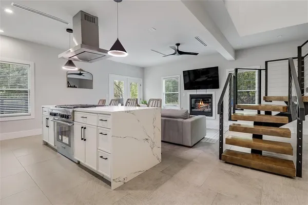 $1,750,000 | 1111 West Annie Street, Austin, TX 78704