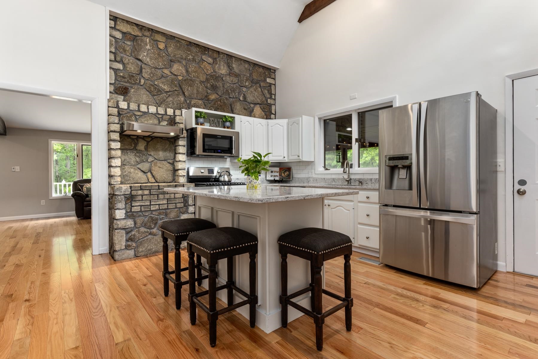 16 Ashbrook Road Exeter, NH 03833 - Photo 3 of 40