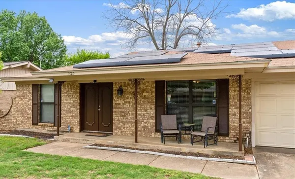 $275,000 | 1025 Livingston Drive, Hurst, TX 76053