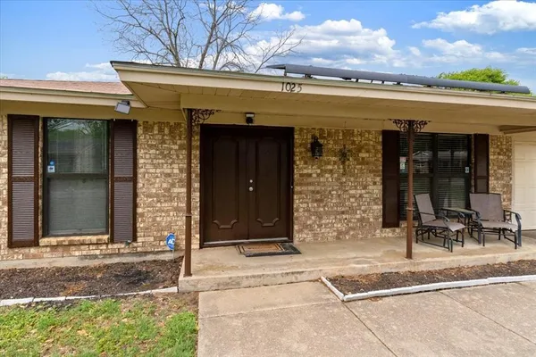 $275,000 | 1025 Livingston Drive, Hurst, TX 76053
