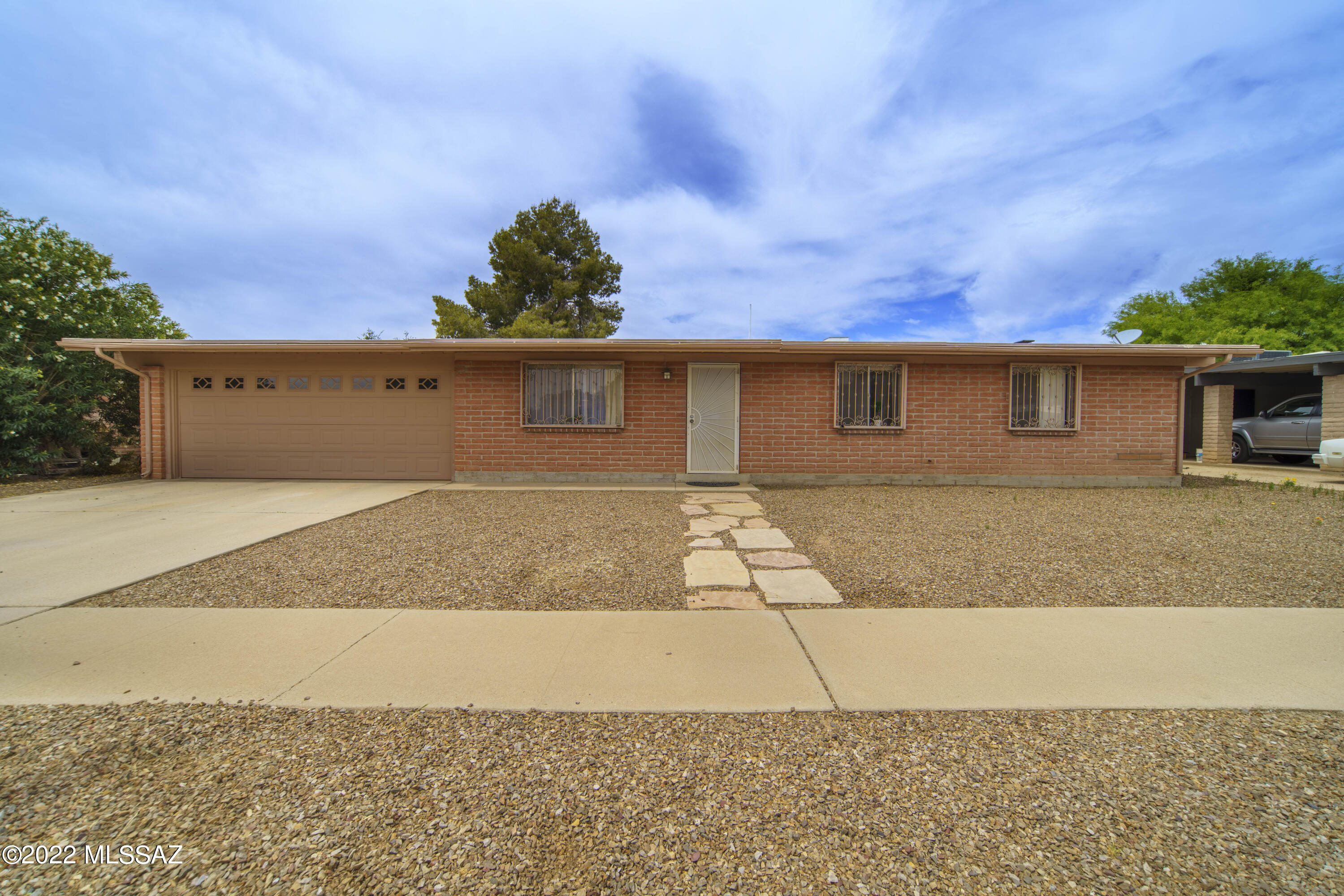 7547 North Rasmussen Avenue Tucson, AZ 85741 - Photo 1 of 33 Gallery Image 1