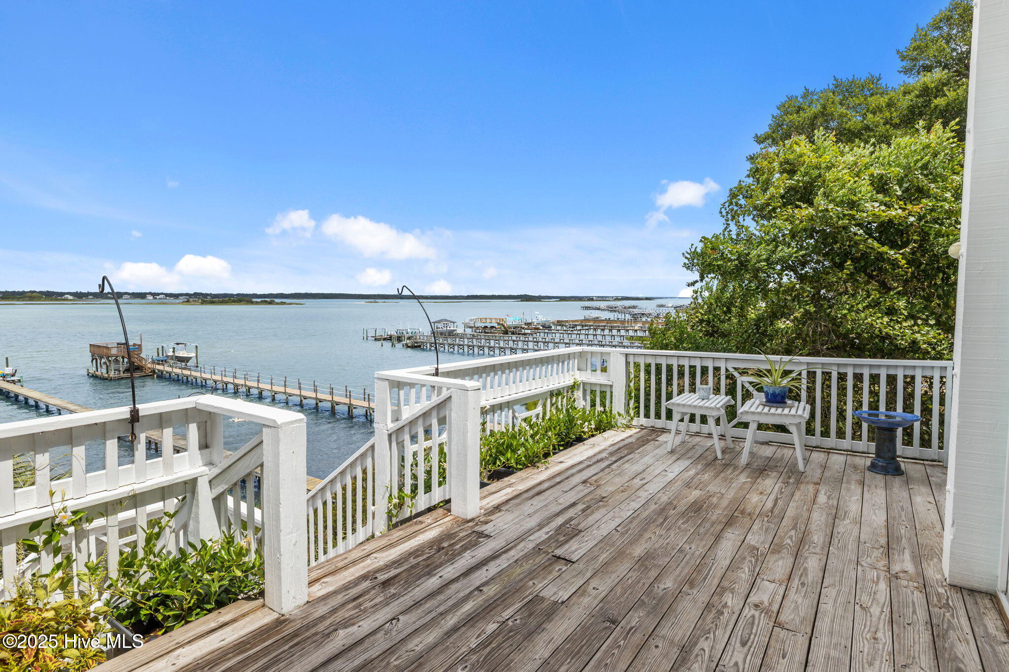 8722 Emerald Plantation Road Emerald Isle, NC 28594 - Photo 6 of 94 57-web-or-mls-49-print-1S3A2498_1