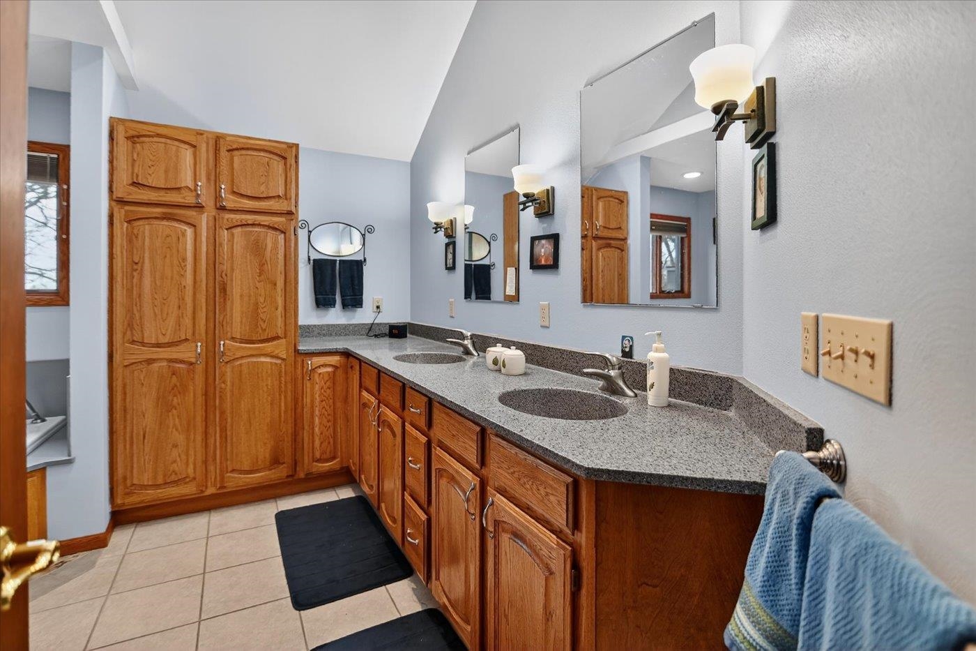 690 Ridge View Lane Oregon, WI 53575 - Photo 25 of 57