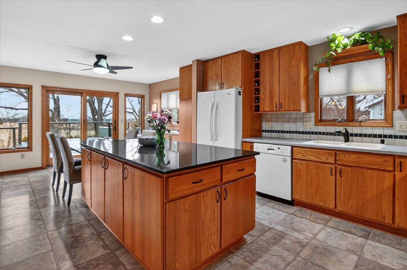 690 Ridge View Lane Oregon, WI 53575 - Photo 7 of 57