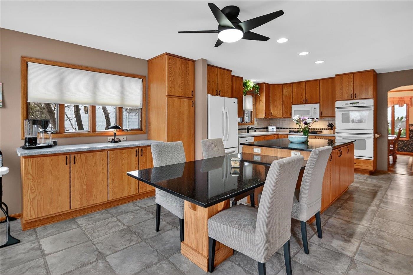 690 Ridge View Lane Oregon, WI 53575 - Photo 10 of 57