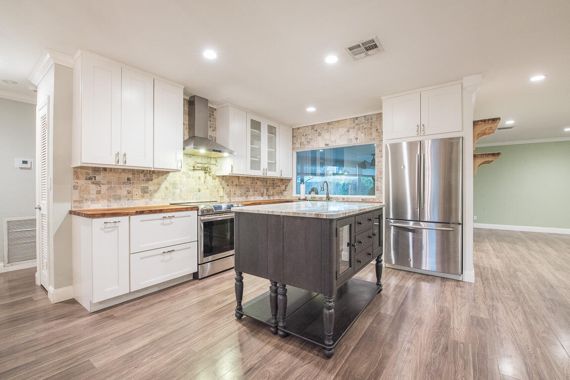 660 West Camino Real Boca Raton, FL 33486 - Photo 2 of 29 660 W Camino Real-13