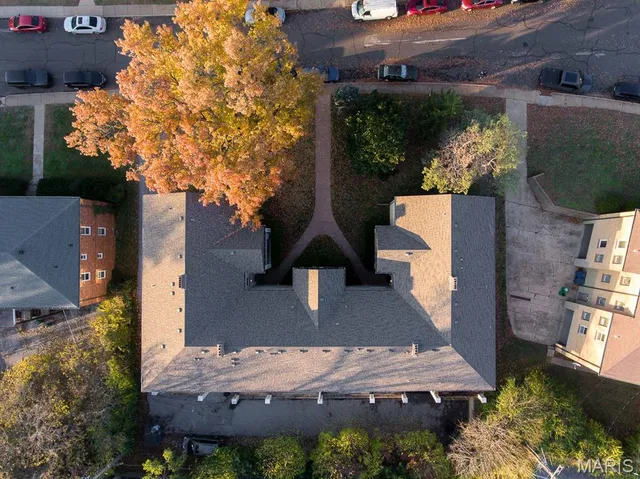 $2,524,500 | 8140-42 Whitburn Drive, Clayton, MO 63105