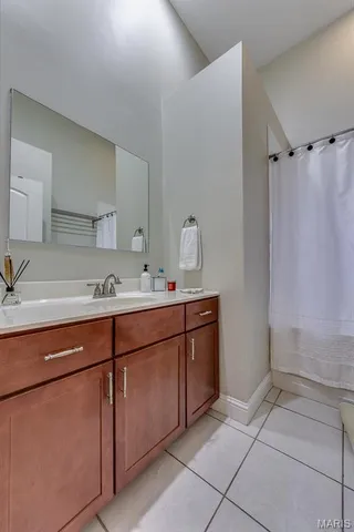 $2,524,500 | 8140-42 Whitburn Drive, Clayton, MO 63105