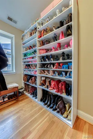 $2,524,500 | 8140-42 Whitburn Drive, Clayton, MO 63105