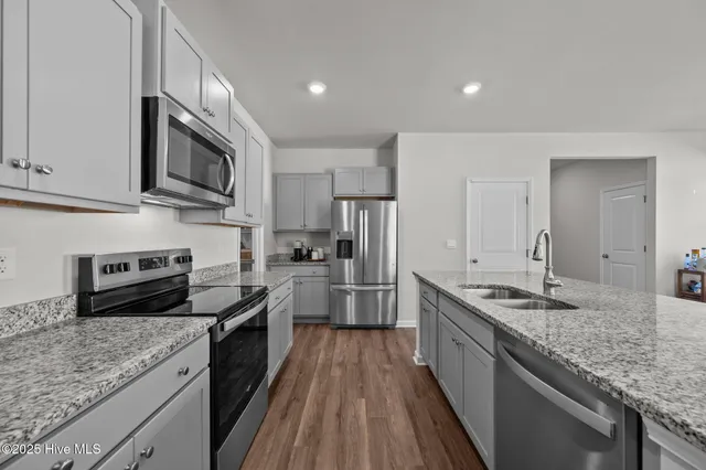 $2,450 | 107 Delray Court, Sneads Ferry, NC 28460