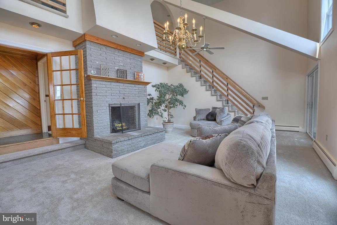 392 West Lexington Road Lititz, PA 17543 - Photo 7 of 51