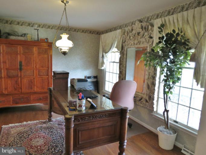 1373 Macton Road Street, MD 21154 - Photo 8 of 30 Dining Room