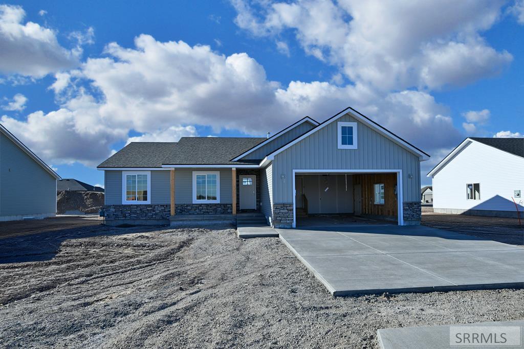 3062 Elixir Road Ammon, ID 83406 - Photo 1 of 14 Main View