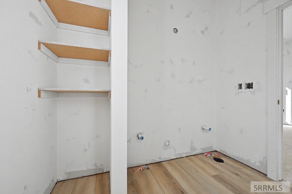 3062 Elixir Road Ammon, ID 83406 - Photo 5 of 14 Primary Ensuite