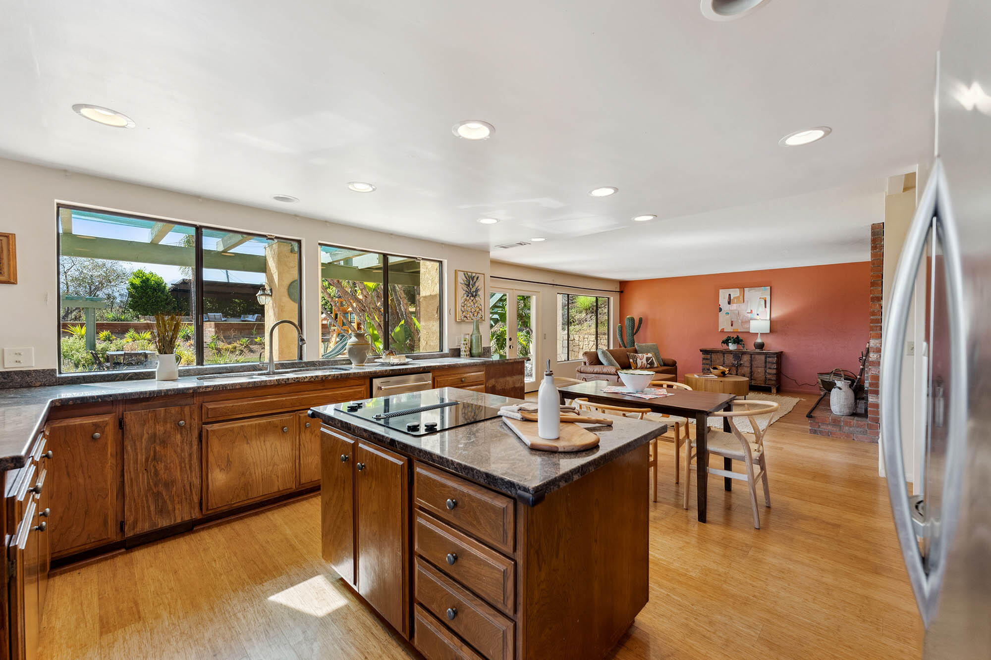 1119 North Signal Street Ojai, CA 93023 - Photo 25 of 83 Kitchen & dining - 1119 N Signal St