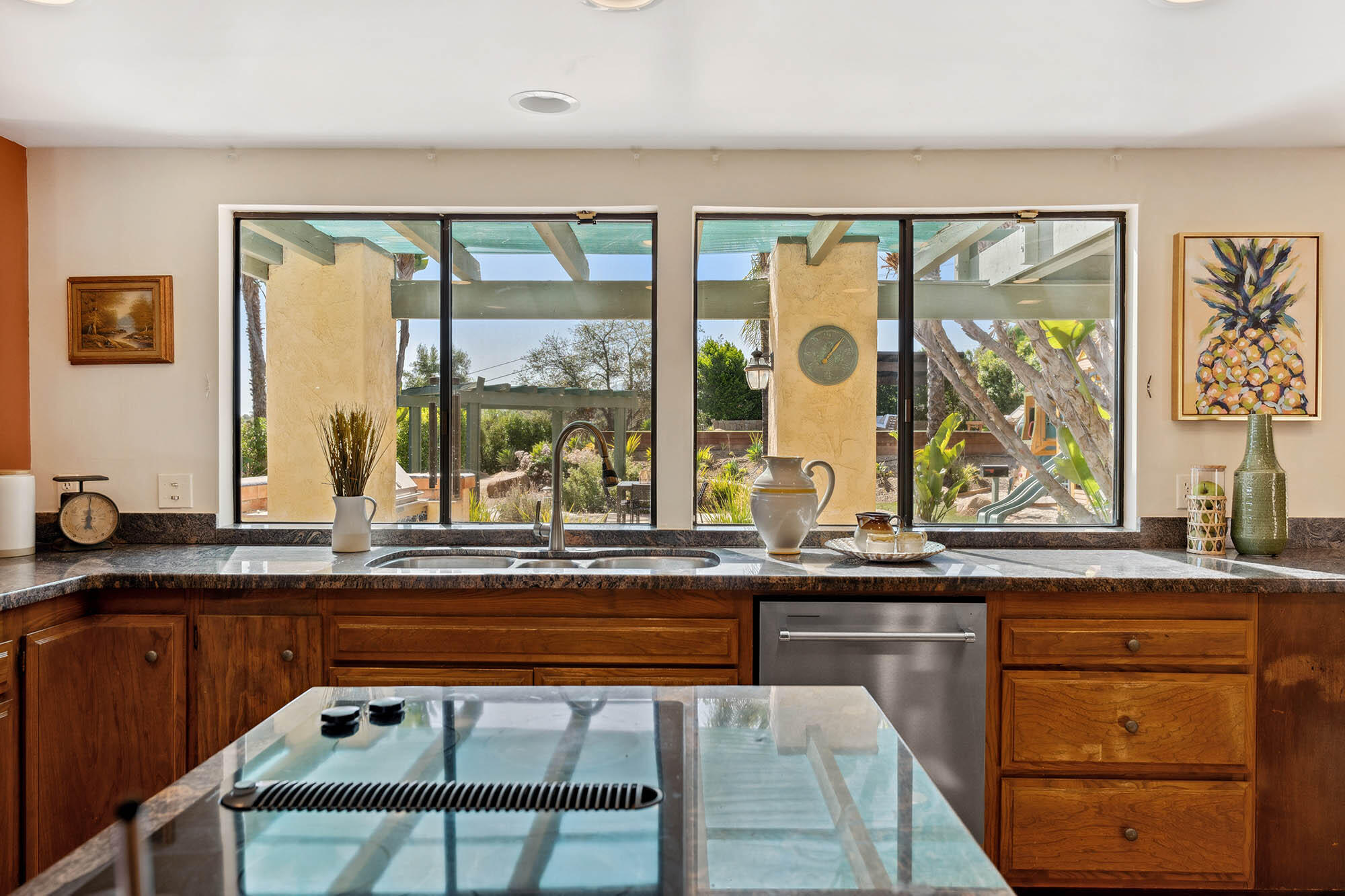 1119 North Signal Street Ojai, CA 93023 - Photo 26 of 83 Kitchen - 1119 N Signal St