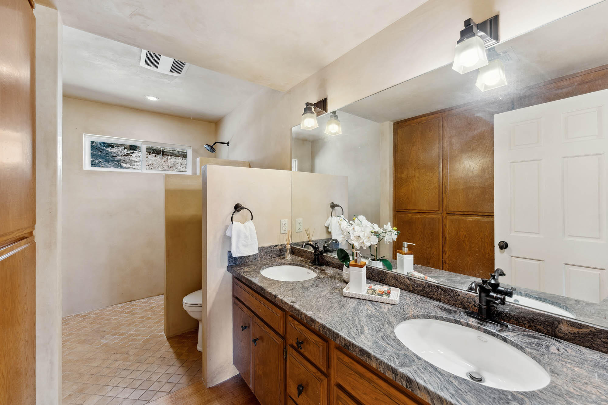 1119 North Signal Street Ojai, CA 93023 - Photo 57 of 83 Downstairs bath - 1119 N Signal St
