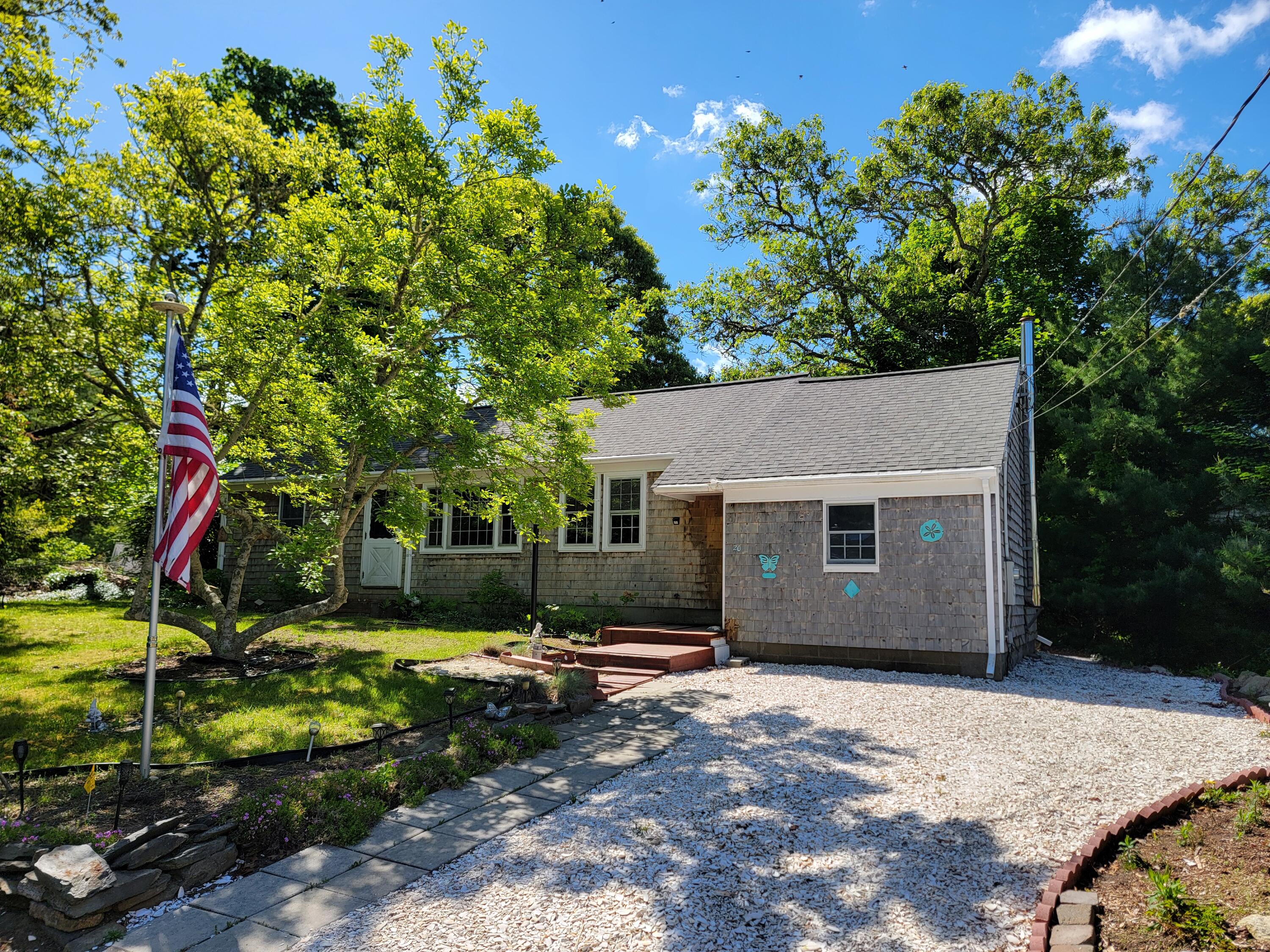 20 Sun Circle Bourne, MA 02532 - Photo 2 of 22 20 Sun Circle