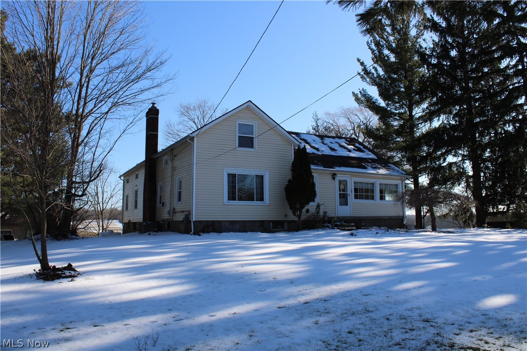 10401 Kile Road Chardon, OH 44024 - Photo 2 of 30