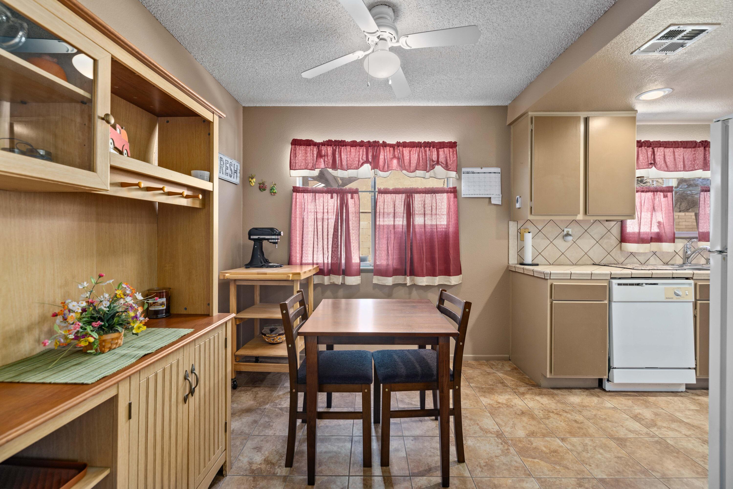 43130 18th Street West Lancaster, CA 93534 - Photo 14 of 28 18DiningKitchen