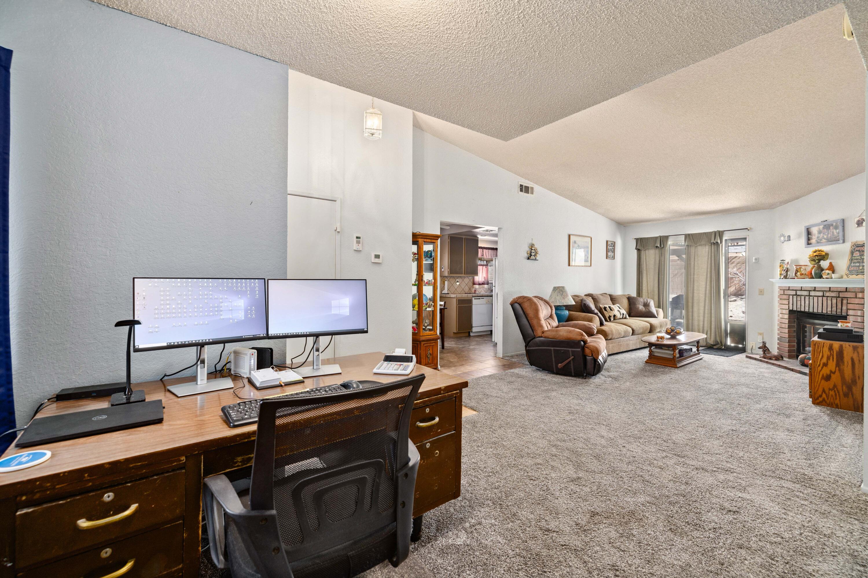 43130 18th Street West Lancaster, CA 93534 - Photo 7 of 28 18OfficeLiving