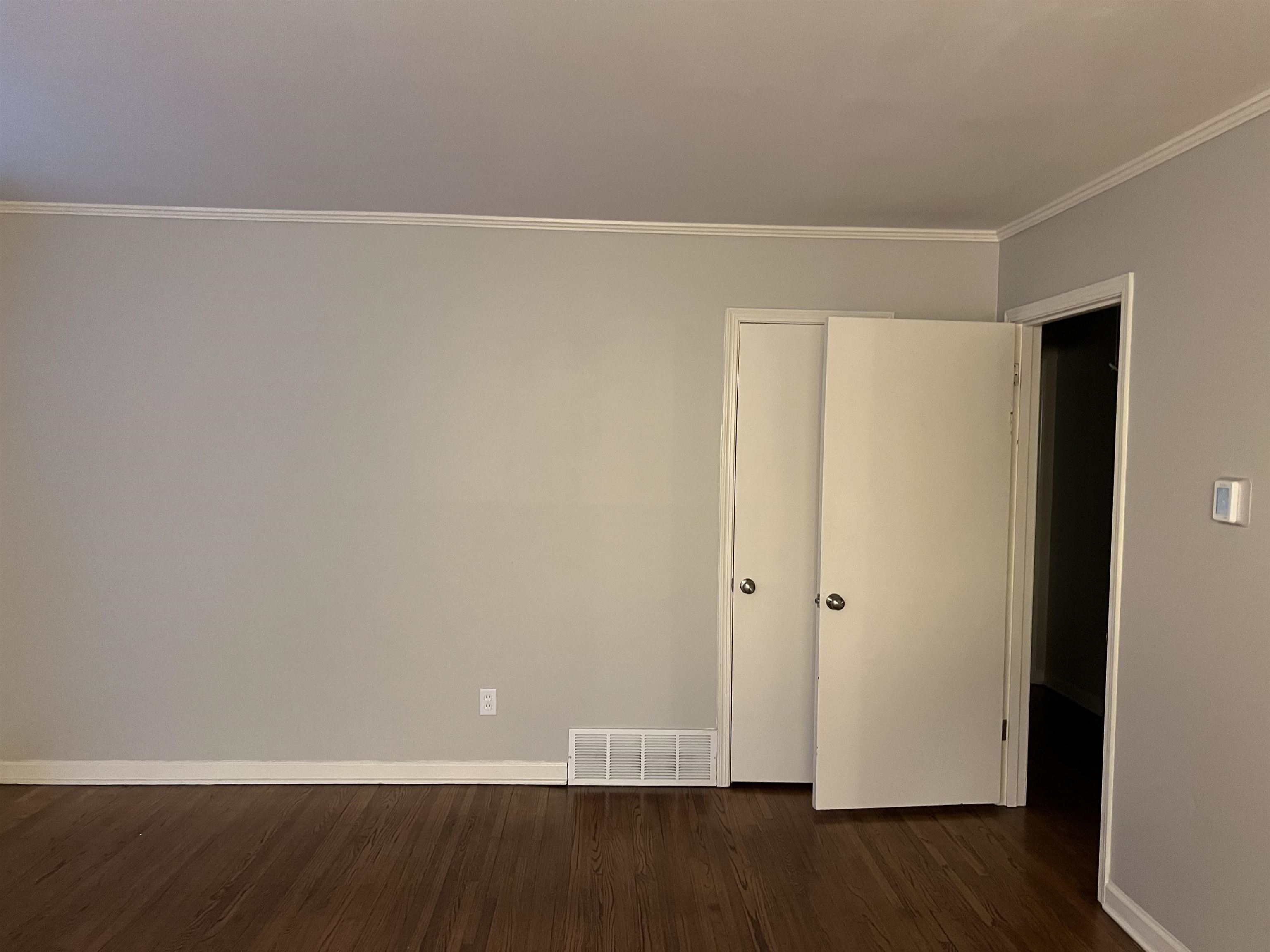 1653 Colonial Road Memphis, TN 38117 - Photo 5 of 15 a view of an empty room