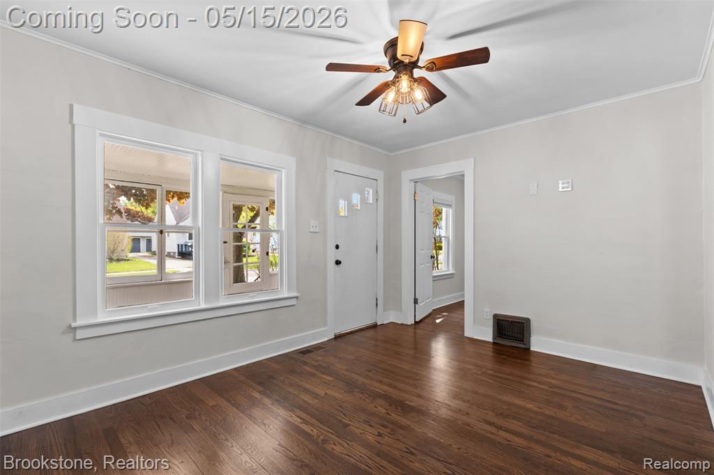 142 Massoit Street Clawson, MI 48017 - Photo 10 of 44
