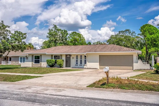 $329,900 | 31 Oak Court, Eustis, FL 32726