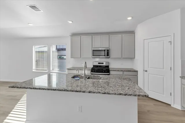 $2,300 | 5009 Hazelnut Lane, Del Valle, TX 78617