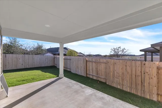 $2,300 | 5009 Hazelnut Lane, Del Valle, TX 78617